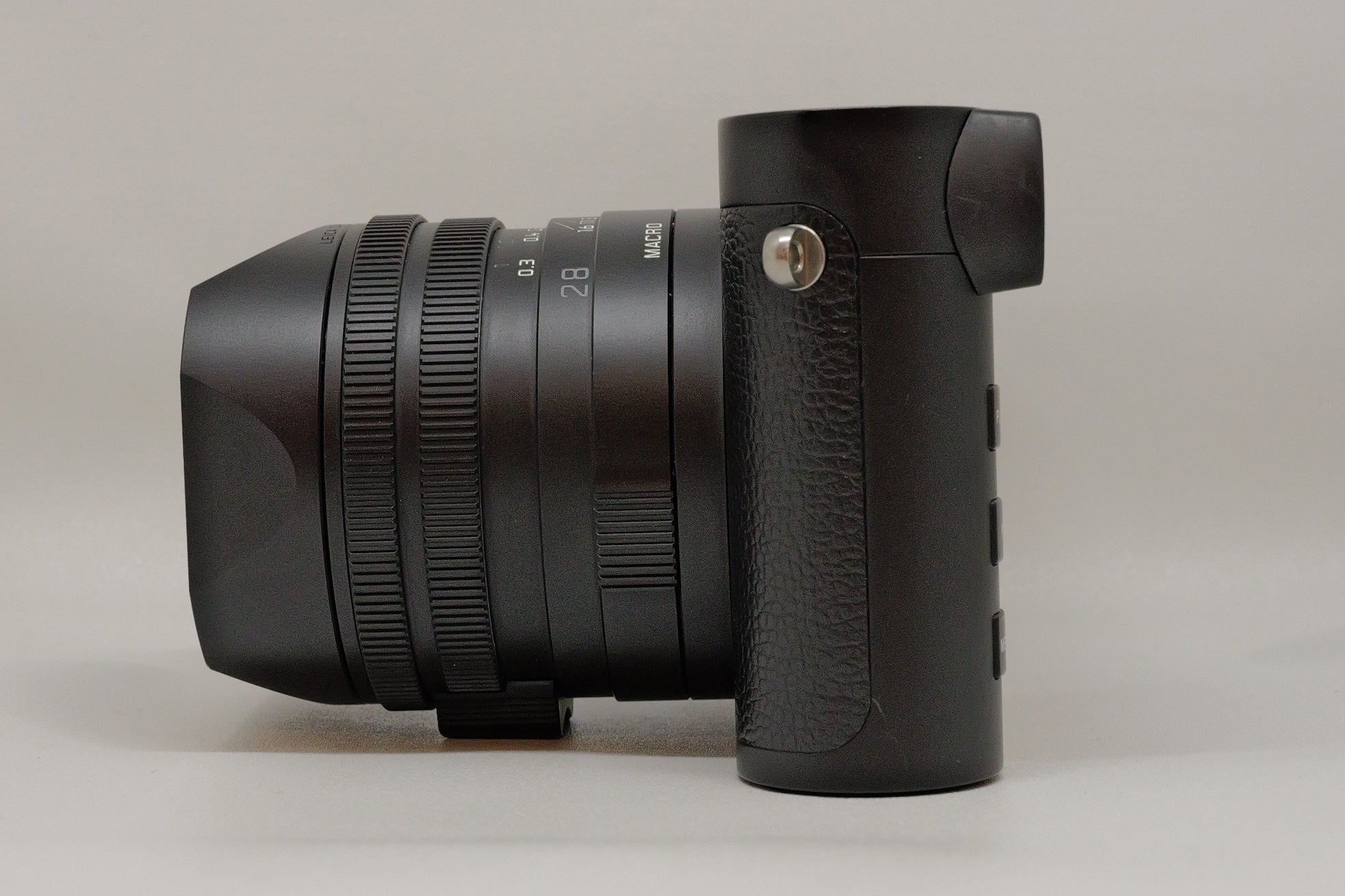 Pre-Owned Leica Q2 Monochrome