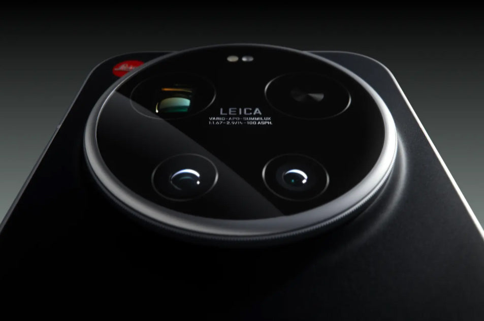 Leica Triple Camera